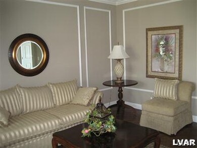 2818 Brinker Ln unit 51, Easton, PA 18040 - photo 4