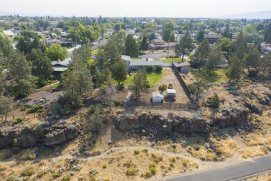 3-web-or-mls-1217 SW Canyon Dr, Redmond-