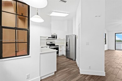 15569 Miami Lakeway N unit 20516, Hialeah, FL 33014 - photo 7