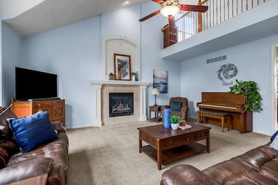 7323 Meadowsweet Ln, Shawnee, KS 66227 - photo 3