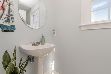 1/2 Bath