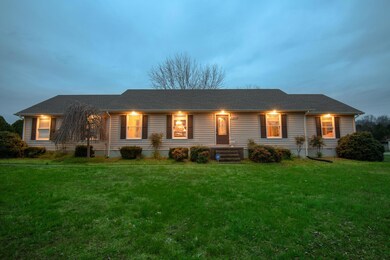 725 Mapleview Dr, Shelbyville, TN 37160 - photo 2