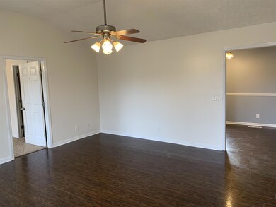 137 Tanner Cir, Shelbyville, TN 37160 - photo 6