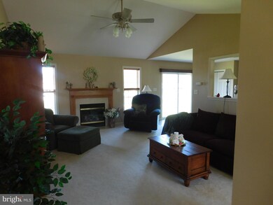 13129 Shawnee Cir, Waynesboro, PA 17268 - photo 6