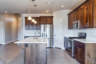 08-650 N Red Stone Rd- www.lystpros.com