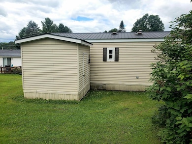 2477 Vt Route 5 unit B6, Derby, VT 05829 - photo 3