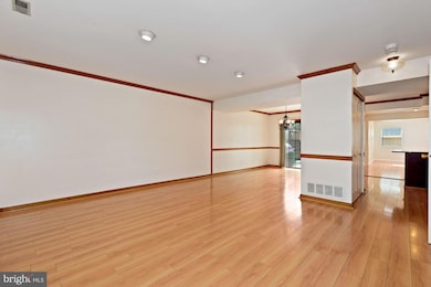 114 Carleton Ln, Mount Laurel, NJ 08054 - photo 4