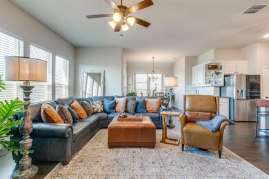 705 Franklin Dr, Joshua, TX 76058 - photo 7