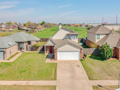 1011 SW 22nd St, Moore, OK 73170 - photo 4