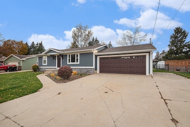 8541 Woodhaven Dr SW, Byron Center, MI 49315 - photo 2