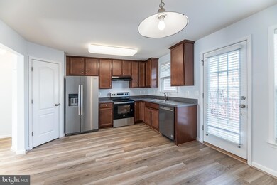 25129 Cypress Mill Terrace, Aldie, VA 20105 - photo 5