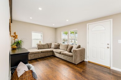 L 312 Rosslyn Ave19