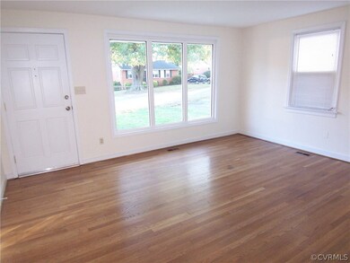 Living Room: Hardwood, Thermal Windows
