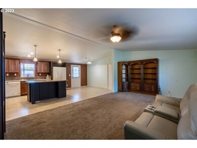 Living Room/Dining Room