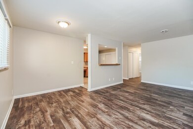 004-photo-living-room-7487000
