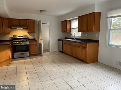 148 Princeton Hightstown Rd, Princeton Junction, NJ 08550 - photo 7