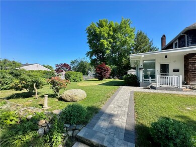 17 Platt St, Bristol, RI 02809 - photo 4