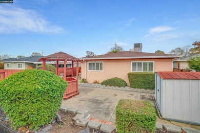 234 Yosemite Dr, Pittsburg, CA 94565 - photo 3