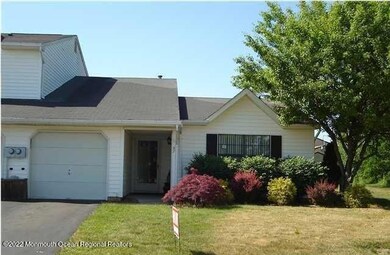 27 Farragut Square, Freehold, NJ 07728 - photo 2