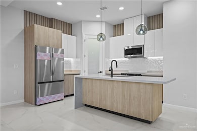 2408 N Gaytan Ave, Edinburg, TX 78542 - photo 3