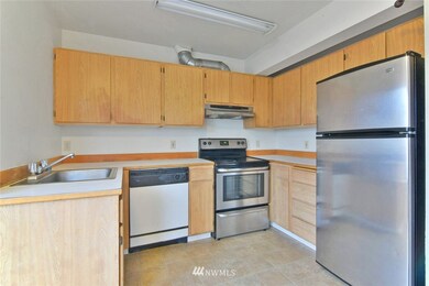 10 E Casino Rd unit B8, Everett, WA 98208 - photo 4