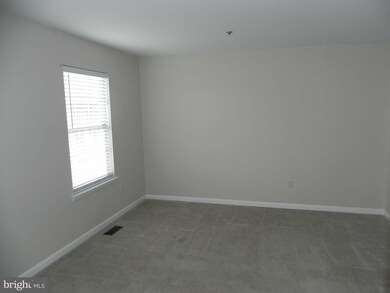 5609 Larson Ct unit 13, Capitol Heights, MD 20743 - photo 5