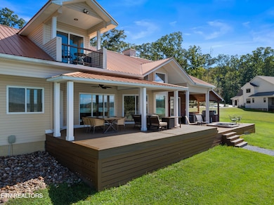 2225 Ted Moore Rd, Dandridge, TN 37725 - photo 4