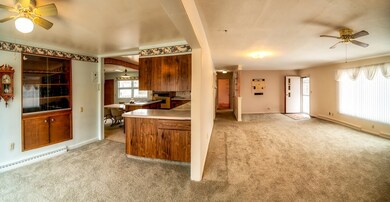 810 S 5th St, Basin, WY 82410 - photo 5