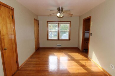 Dining room.