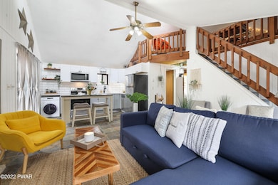 Living Room / Kitchen