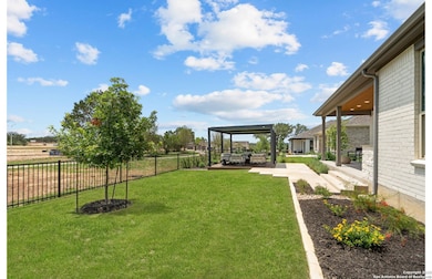 613 Dayflower Ln, New Braunfels, TX 78132 - photo 3
