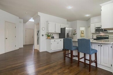 4902 Brownridge Dr, Shawnee, KS 66218 - photo 4
