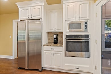 172 Oakland St, Bristol, CT 06010 - photo 3