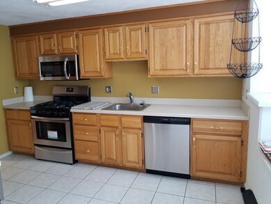 11 Iris Way unit 5, Haverhill, MA 01830 - photo 6