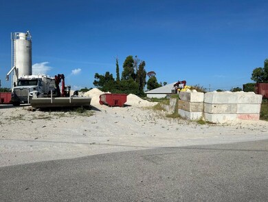 17474 Rockefeller Cir, Fort Myers, FL 33967 - photo 2