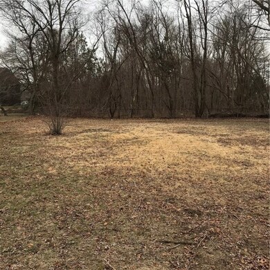 298 Sandy Ln, Warwick, RI 02889 - photo 4