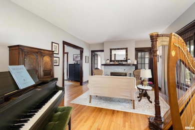 847 College Ave, Davenport, IA 52803 - photo 4