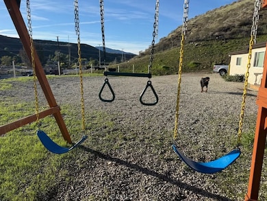 17559 Sierra Hwy, Canyon Country, CA 91351 - photo 3