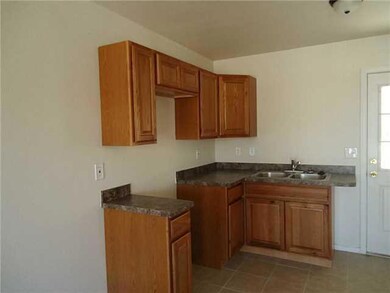 4028 Lincoln Ave unit a,b,c, El Paso, TX 79930 - photo 4