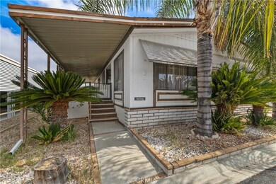 1300 W Menlo Ave unit 215, Hemet, CA 92543 - photo 2