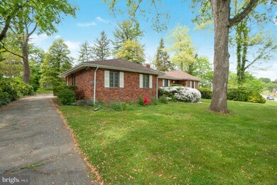 242 Gralan Rd, Catonsville, MD 21228 - photo 4