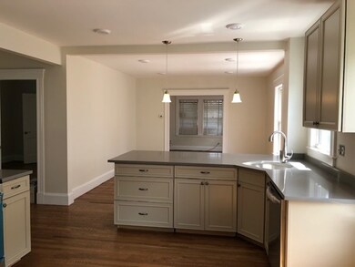 147 Willow St unit 2, Waltham, MA 02453 - photo 4