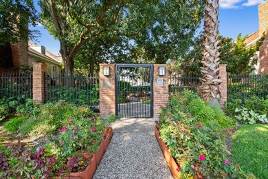 2842 Bellefontaine St, Houston, TX 77025 - photo 2