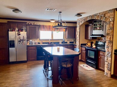 283 van Davis Rd, Douglas, GA 31533 - photo 6