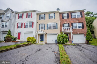 602 Hupps Hill Ct, Strasburg, VA 22657 - photo 2