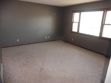 116 N Delaware St, Osceola, IA 50213 - photo 2