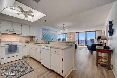 9-web-or-mls-S Atlantic Ave A302-009