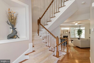 8626 James Creek Dr, Springfield, VA 22152 - photo 7