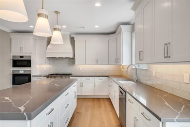 13 Sycamore Place, Smithtown, NY 11787 - photo 2