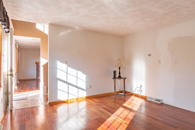 31 Apache Way, Wilmington, MA 01887 - photo 3